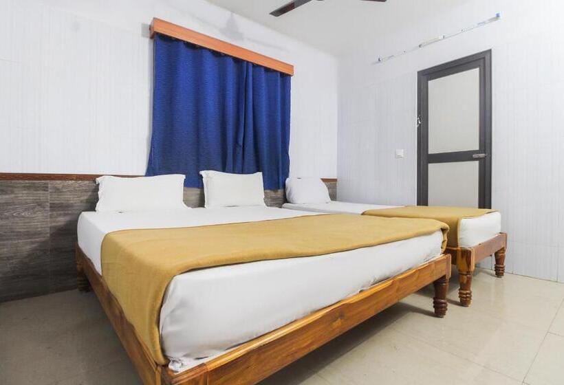 Номер Стандарт, Oyo 61145 Jks Deluxe Lodge