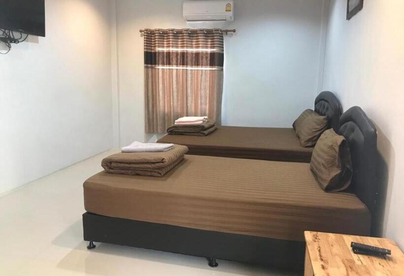 디럭스 룸, Piman Inn Grand