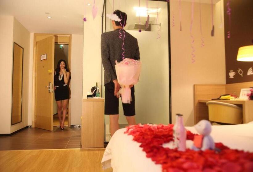 Romantic Room, Iu Hotel Taiyuan Yingze West Avenue Juranzhijia