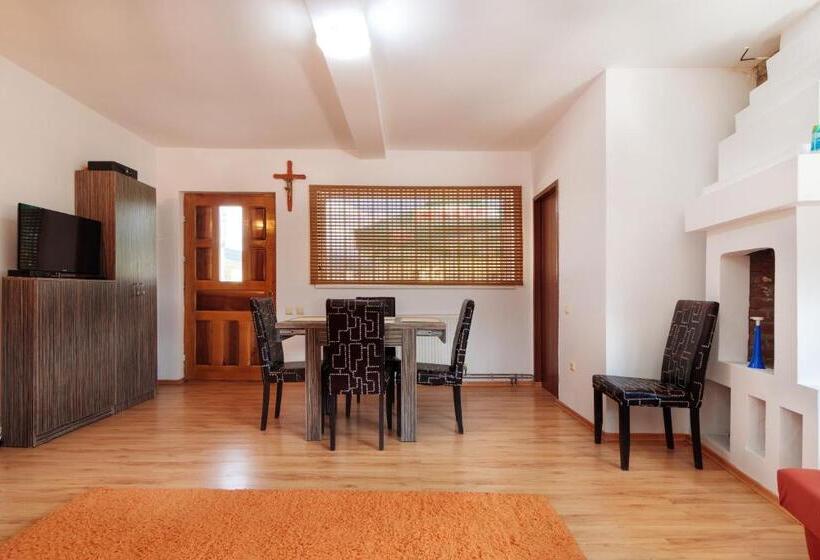 آپارتمان 2 خوابه, Casa Arbo