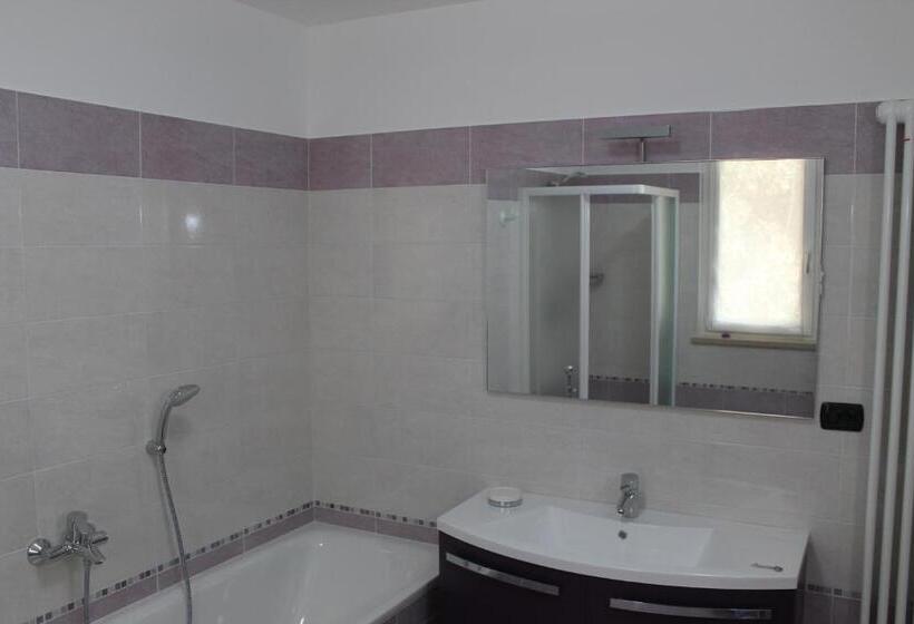 Номер Стандарт, B&b Lil