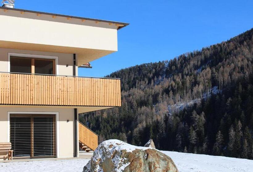 Апартаменты 2 Спальни, Almresidenz Unterrain Zum Hartl  1 Km By Car Distance Ski Slopes Kronplatz