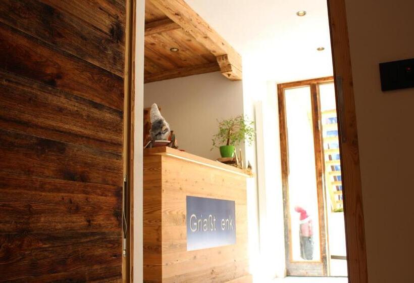 Апартаменты 2 Спальни, Almresidenz Unterrain Zum Hartl  1 Km By Car Distance Ski Slopes Kronplatz
