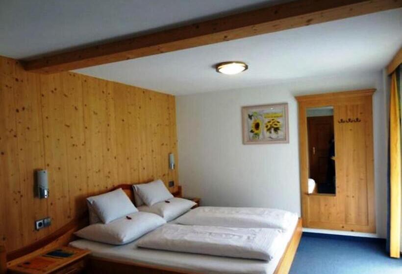 Номер Стандарт с Балконом, Gästehaus Conny