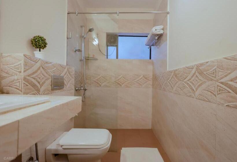 اتاق لوکس با بالکن, La Sunila Suites & Villas By Wsi, Baga