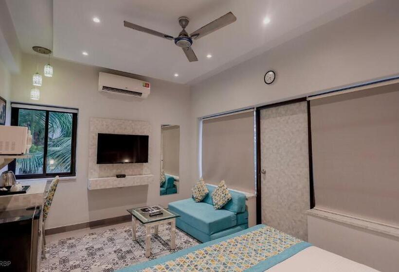 اتاق لوکس با بالکن, La Sunila Suites & Villas By Wsi, Baga