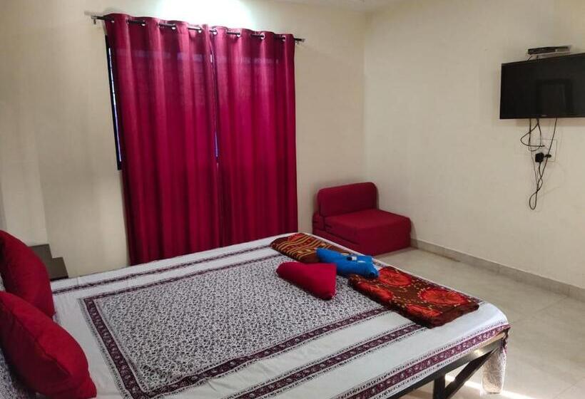 Номер Deluxe, Whistling Waves Beach Resort