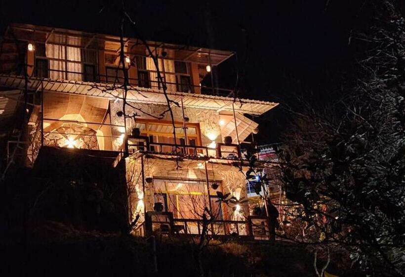 可观山景的小型套房, Neelkanth Retreat Mukteshwar