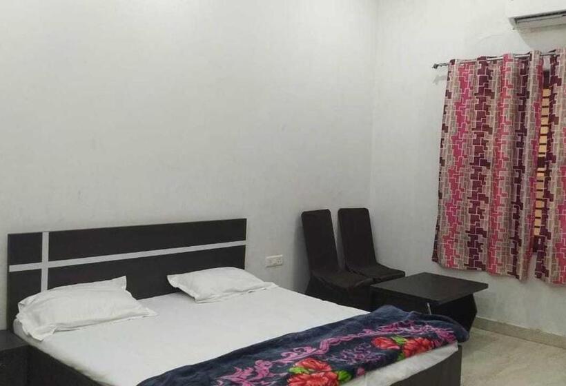 Трехместный Номер Классика, Oyo A P Guest House