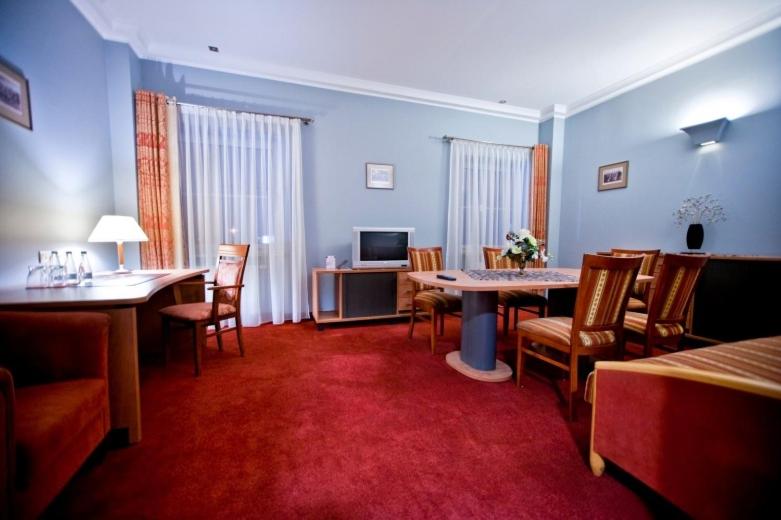 Апартаменты 1 Спальня, Eurohotel Swarzędz