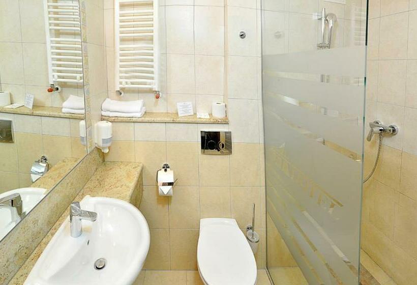 اتاق استاندارد یک نفره, A