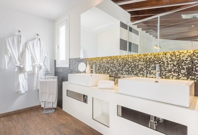 سوییت جونیور, Cas Cabo Nou Agroturismo Adults Only