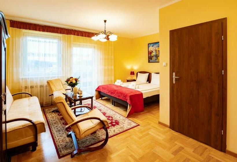 Номер Стандарт Трехместный, Kasztelan