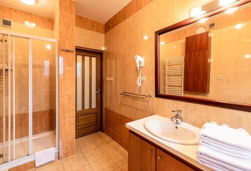 Апартаменты 2 Спальни, Kasztelan
