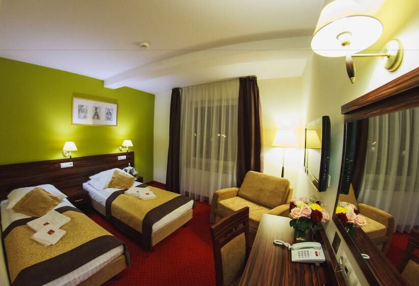 Quarto Deluxe, Pikul