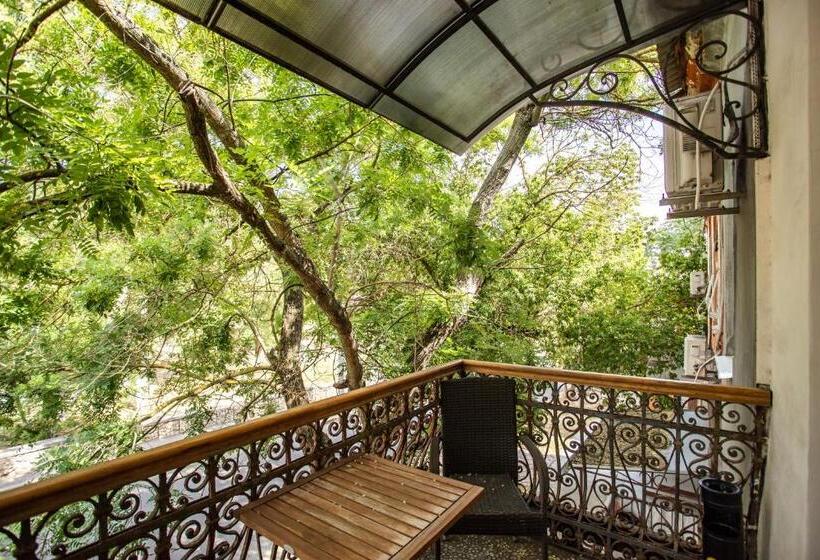 آپارتمان 1 خوابه, Tihaya Gavan