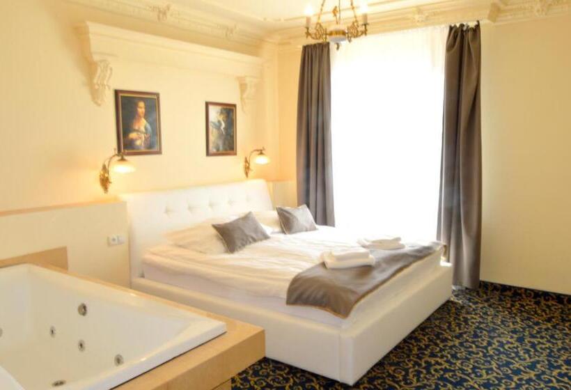 ハイドロマッサージバス付きスイート, Venecia Palace