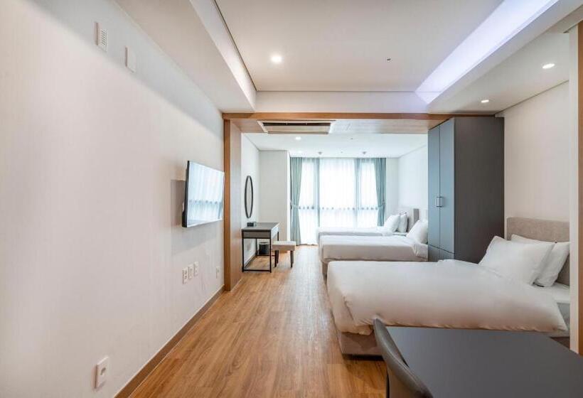 스탠다드 트리플 룸, Centum Convention Hotel In Centum