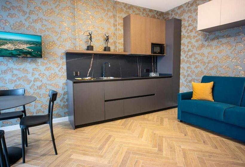 آپارتمان 1 خوابه با بالکن, Gobetti Apartsuite