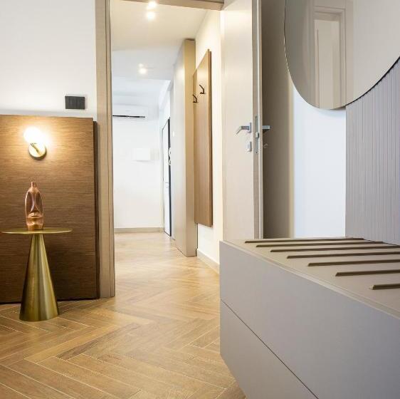آپارتمان 1 خوابه با بالکن, Gobetti Apartsuite