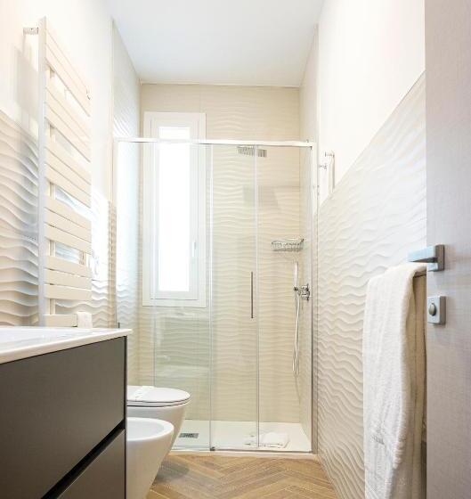 آپارتمان 1 خوابه با بالکن, Gobetti Apartsuite