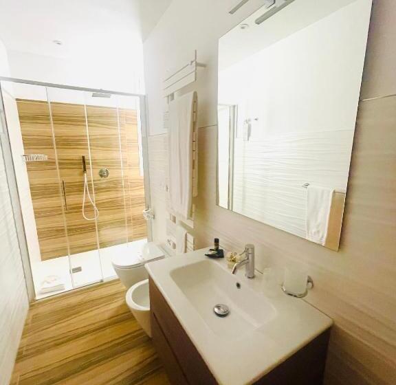 آپارتمان 1 خوابه با بالکن, Gobetti Apartsuite