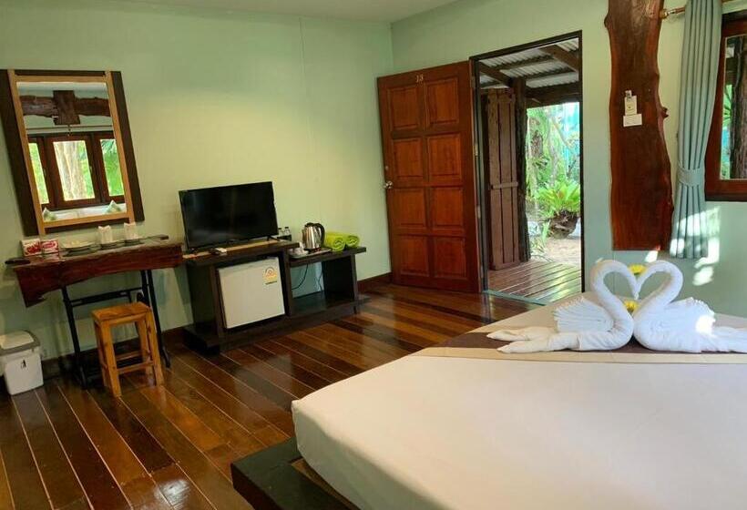 Номер Стандарт с Балконом, Baan Pongam Resort