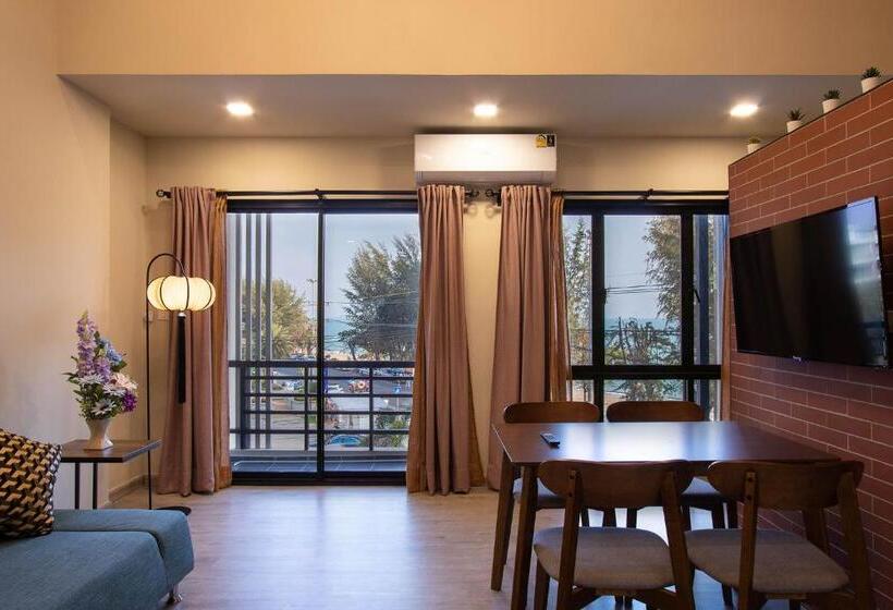 Трехместный Номер Deluxe Вид на Море, Gate78 Hostel Maephim Beach