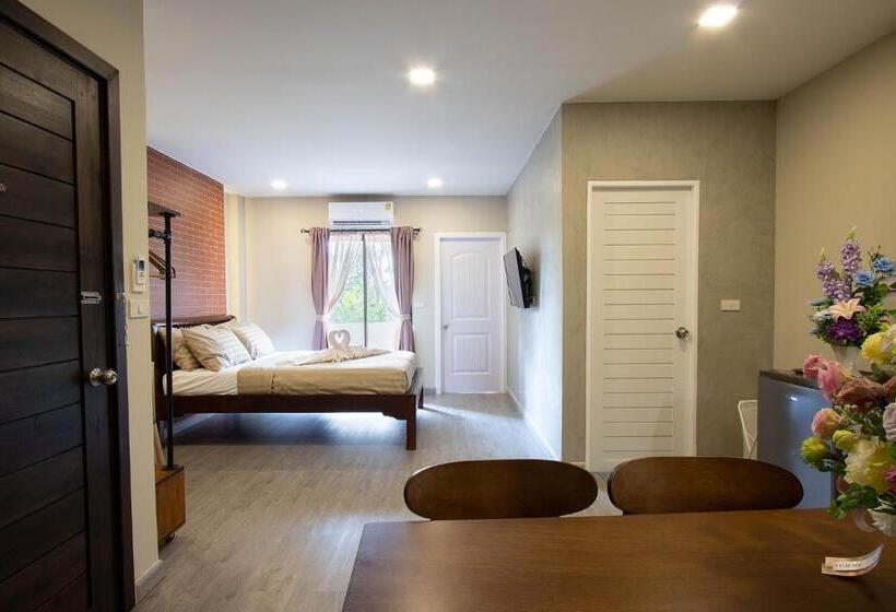 Семейный Номер Вид на Сад, Gate78 Hostel Maephim Beach