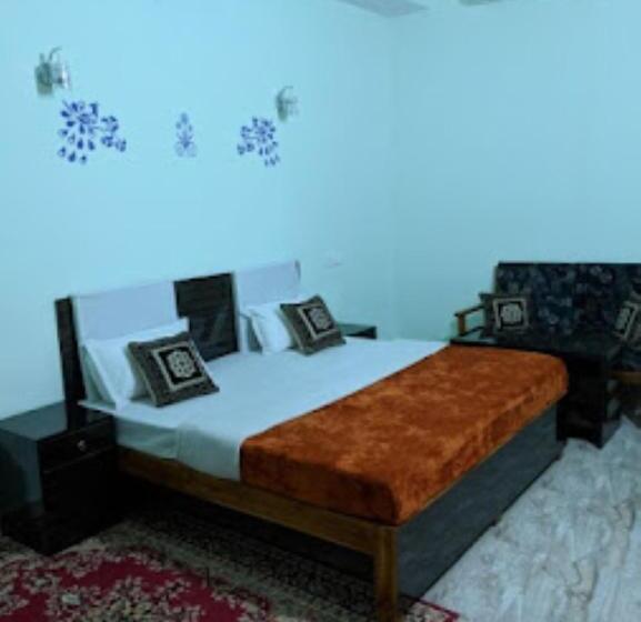 Номер Deluxe, Beena Residency And Restaurant Ayodhya