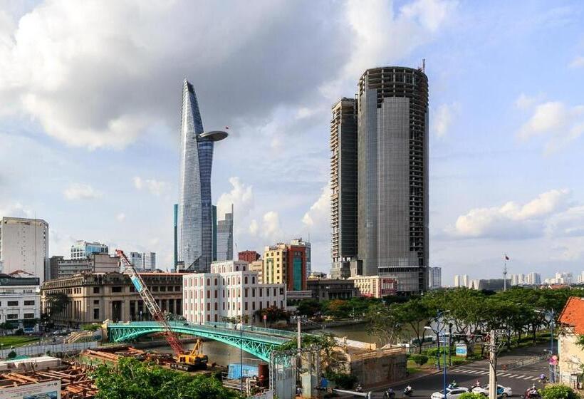 اتاق لوکس با بالکن, Planet Homestay
