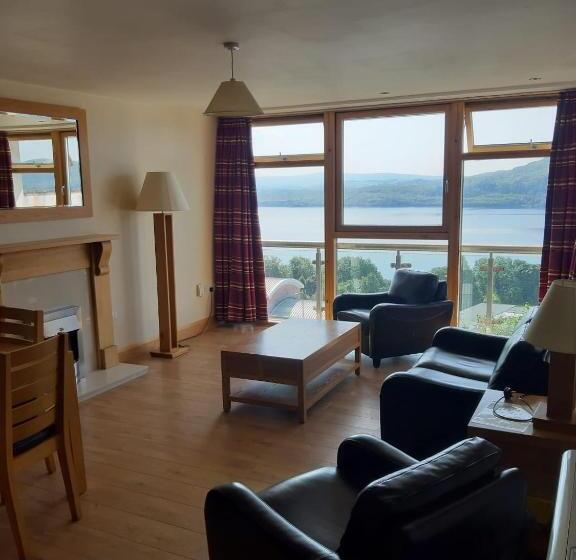 1 Bedroom Penthouse Apartment, Lila Lake Isle Luxury Apart
