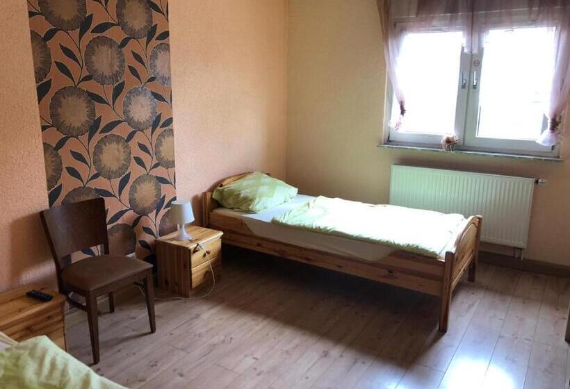 Номер Стандарт, Monteurunterkunft Oberhausen Rheinhausen