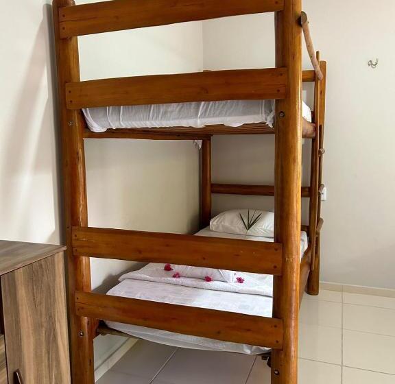 اتاق استاندارد چهار تخته, Imperio Dos Bambus Suites