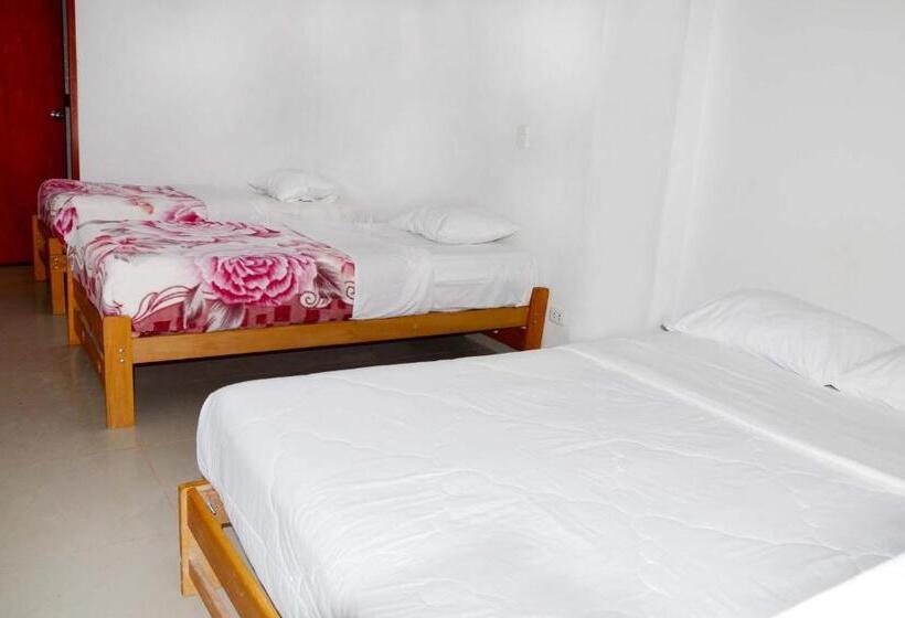 اتاق استاندارد چهار تخته, Hospedaje Linda Lirio