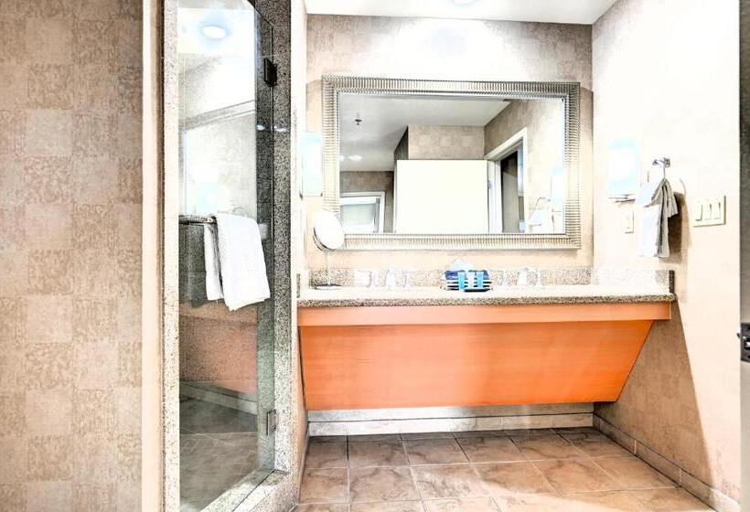 آپارتمان 1 خوابه با بالکن, Sphere In Hd!   1br Private Retro Condo With Premium Views