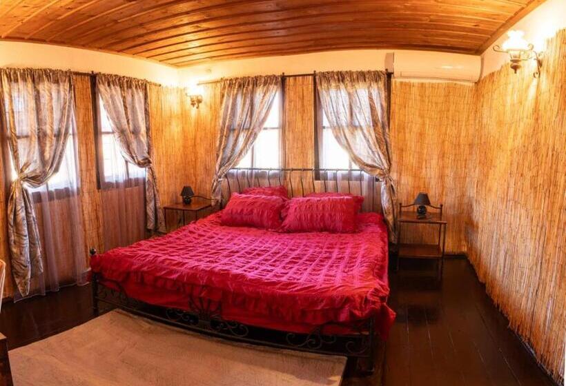 Семейное Бунгало, Complex Arbanashki Style Panoramic View With Summer And Winter Terrace, Sauna, Children S And Adult
