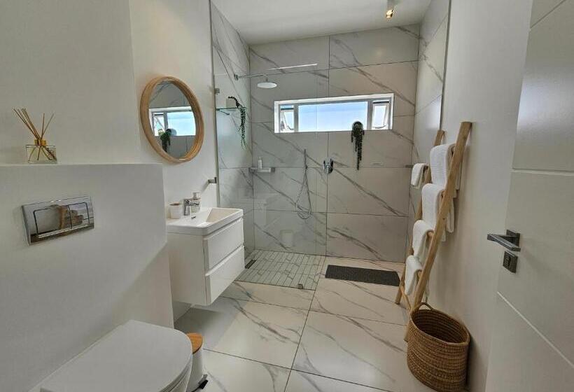 Семейный Номер, Point Villa