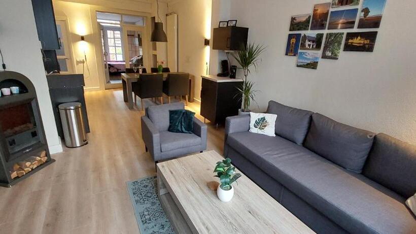 اتاق استاندارد چهار تخته, B&b  T Morregaât