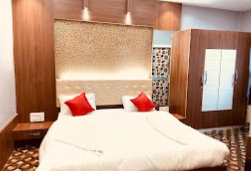 Номер Deluxe, Nishi Balasore