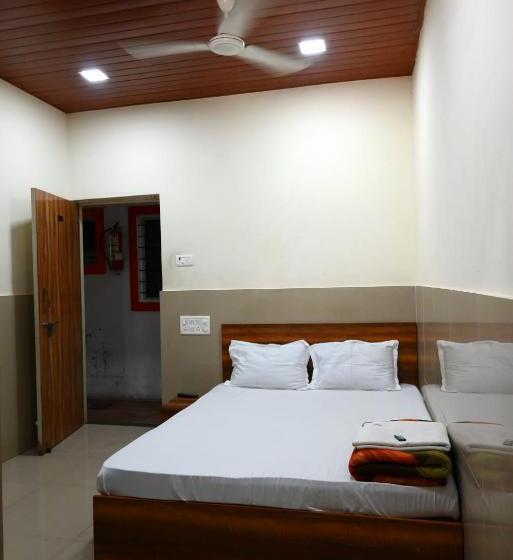اتاق لوکس, P P Lodging