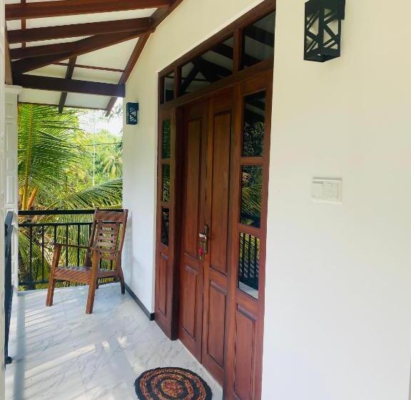 豪华三人间, Villa Rock View