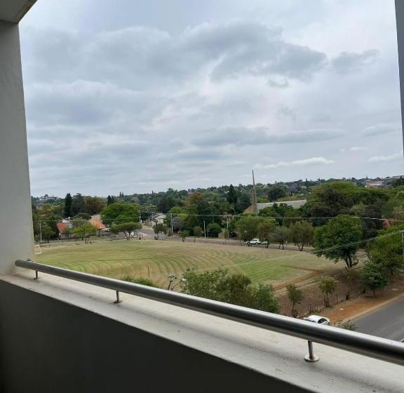 آپارتمان 1 خوابه با بالکن, Regency Apartment Hotel St@y