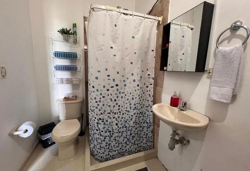 コンフォートトリプルルーム, Epifania Hostel