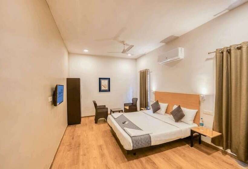 اتاق سوپریور, Iyla Apart