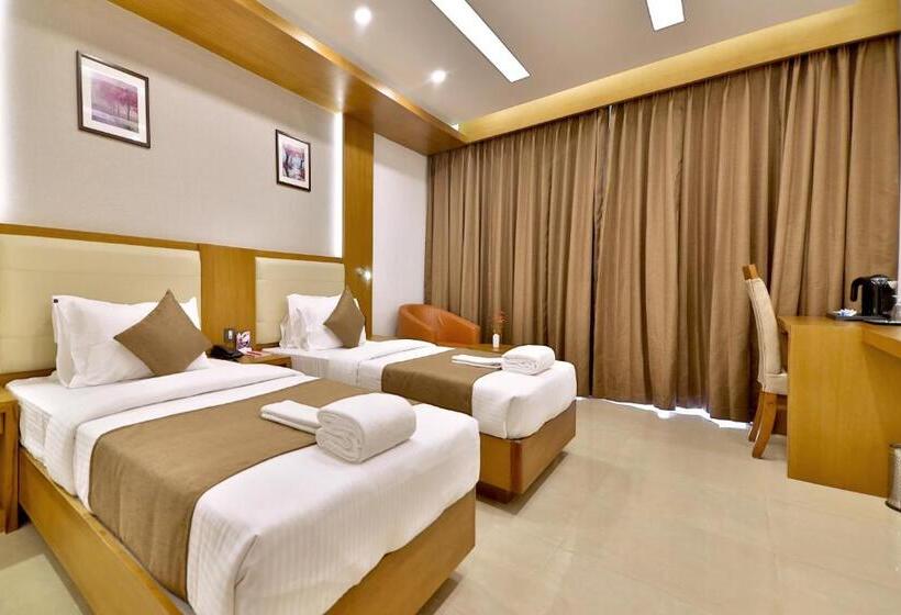 豪华房间, Jomeriya International
