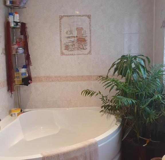 Четырехместный Номер Стандарт, Room In Bb   Nathalies Home   2 Bedrooms Breakfast
