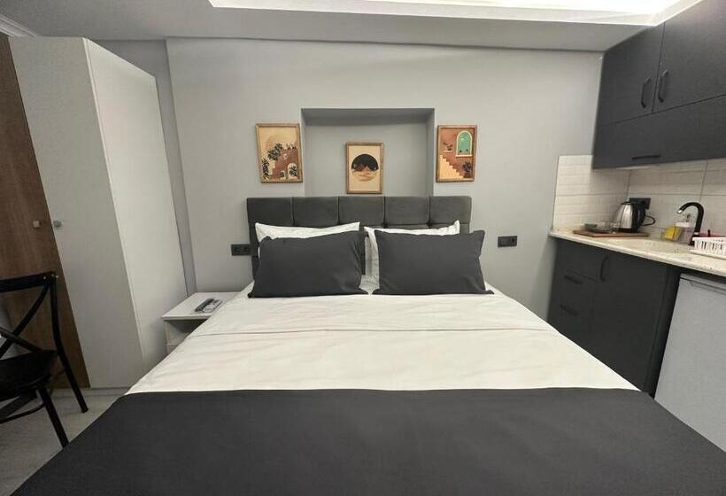 اتاق لوکس با بالکن, Aya Langa Guesthouse