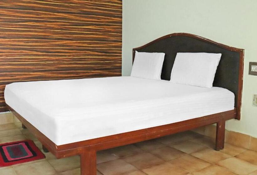 Quarto Triplo Clássico, Oyo Flagship Venus Lodge