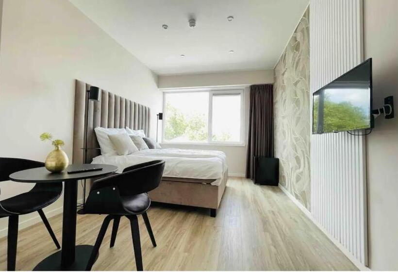 Номер Стандарт, 24 Single Bed Accommodation